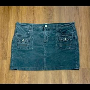 Old navy-woman’s size 14 mini skirt, gray, stretch